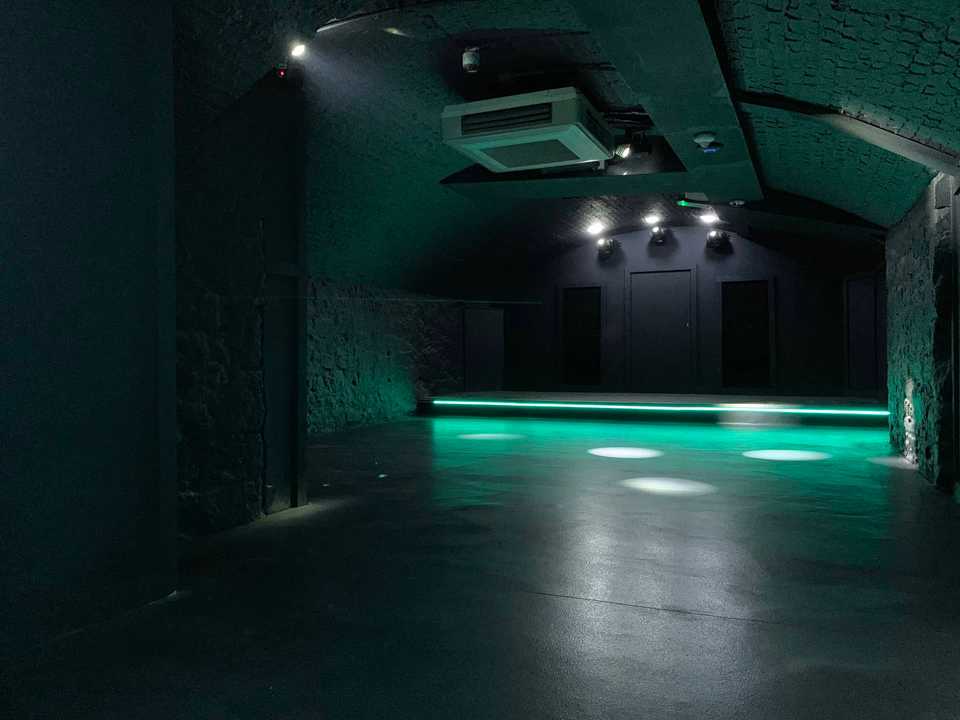 Gallery Plush Oxford