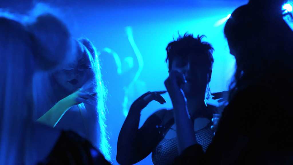 About Us Plush Oxford